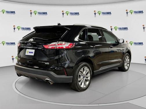 Agate Black Metallic 2019 Ford Edge Titanium