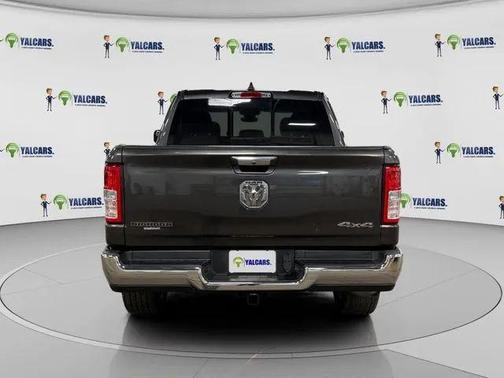 Granite Crystal Metallic Clearcoat 2020 RAM 1500 Big Horn/Lone Star