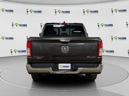 Granite Crystal Metallic Clearcoat 2020 RAM 1500 Big Horn/Lone Star