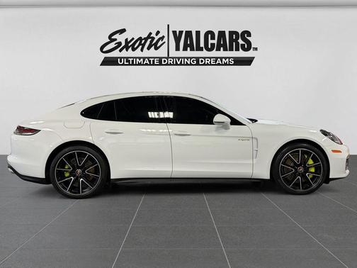 2021 Porsche Panamera 4