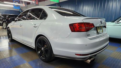 2017 Volkswagen Jetta GLI