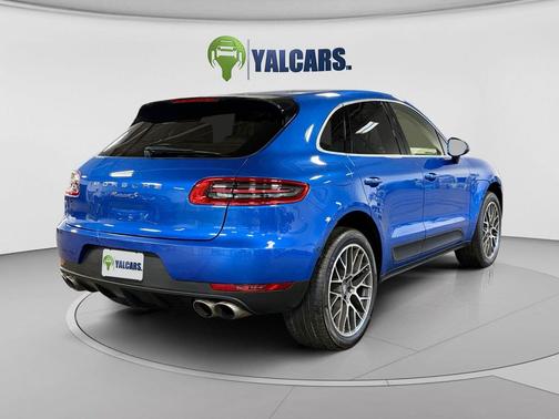 Sapphire Blue Metallic 2015 Porsche Macan Macan S