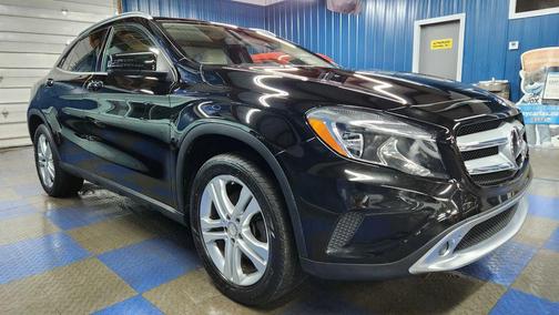 2017 Mercedes-Benz GLA 250 Base
