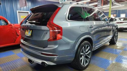 2018 Volvo XC90 T5 Momentum