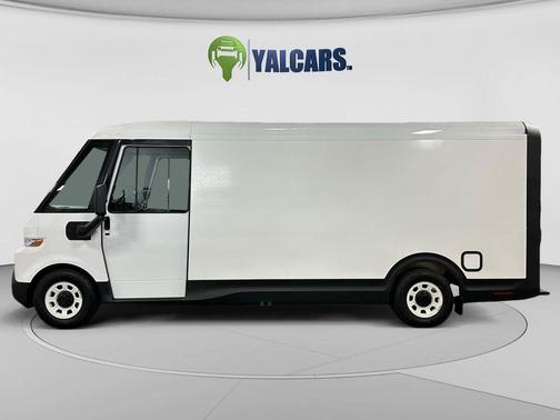 Oyster White 2025 Chevrolet BrightDrop 600 600