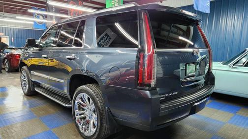 2020 Cadillac Escalade Luxury