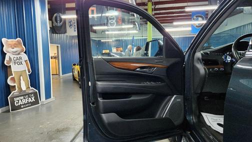 2020 Cadillac Escalade Luxury