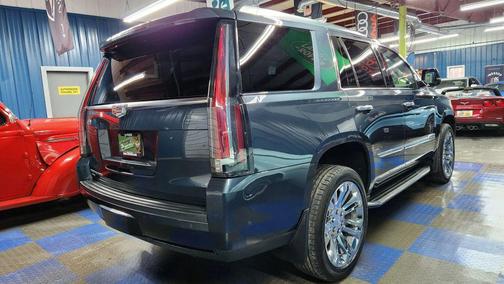 2020 Cadillac Escalade Luxury