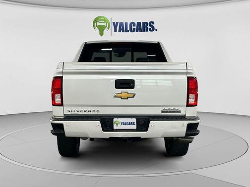Iridescent Pearl Tricoat 2018 Chevrolet Silverado 1500 High Country