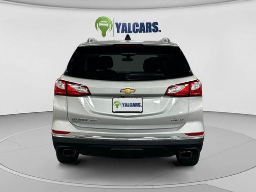 Silver Ice Metallic 2019 Chevrolet Equinox 1LT