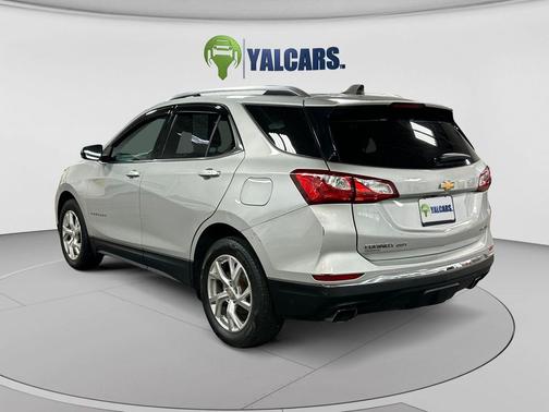 Silver Ice Metallic 2019 Chevrolet Equinox 1LT