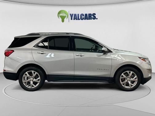 Silver Ice Metallic 2019 Chevrolet Equinox 1LT