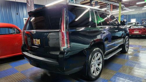 2017 Cadillac Escalade Luxury