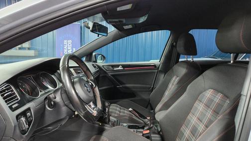 2017 Volkswagen Golf GTI 2.0T S 4-Door