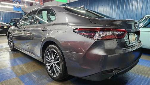 2023 Toyota Camry Hybrid XLE