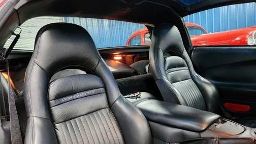 2000 Chevrolet Corvette Base