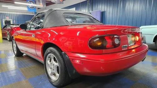 1990 Mazda MX-5 Miata 2D Convertible