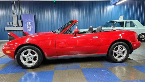1990 Mazda MX-5 Miata 2D Convertible