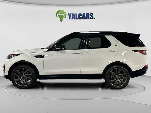 White 2017 Land Rover Discovery HSE