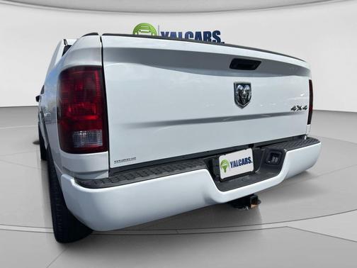 Bright White Clearcoat 2018 RAM 1500 Express