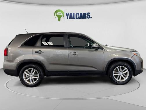 Titanium Silver 2015 Kia Sorento LX