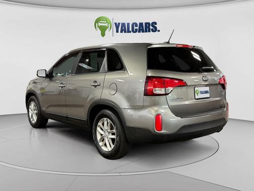 Titanium Silver 2015 Kia Sorento LX