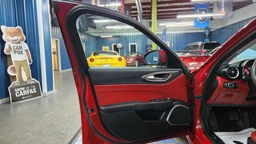 2017 Alfa Romeo Giulia Ti