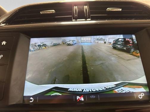 Fuji White 2018 Jaguar F-PACE 25t Premium