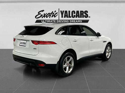 Fuji White 2018 Jaguar F-PACE 25t Premium