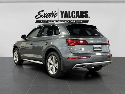 Gray 2018 Audi Q5 2.0T Tech Premium