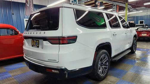 2023 Jeep Wagoneer L Series II 4x4