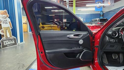 2017 Alfa Romeo Giulia Ti