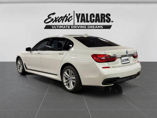 White Metallic 2016 BMW 750 i xDrive
