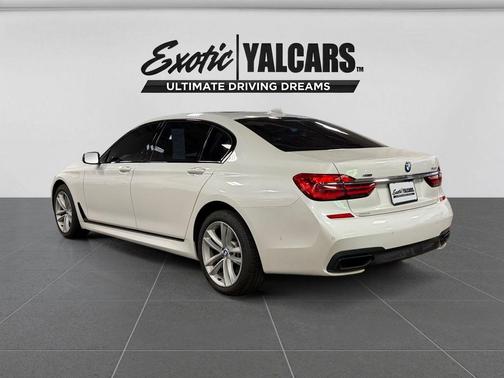 White Metallic 2016 BMW 750 i xDrive
