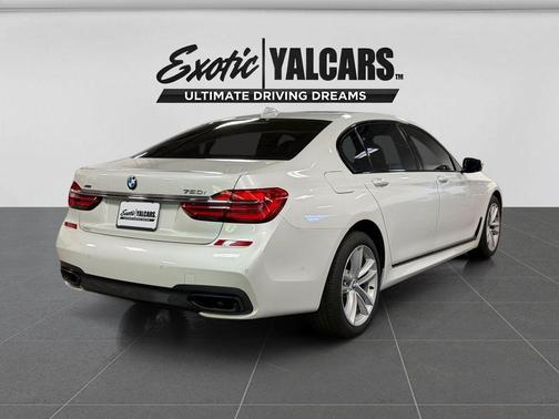 White Metallic 2016 BMW 750 i xDrive