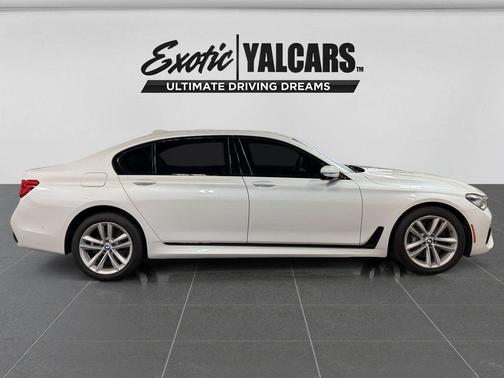 White Metallic 2016 BMW 750 i xDrive