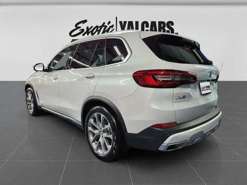 White 2019 BMW X5 xDrive40i