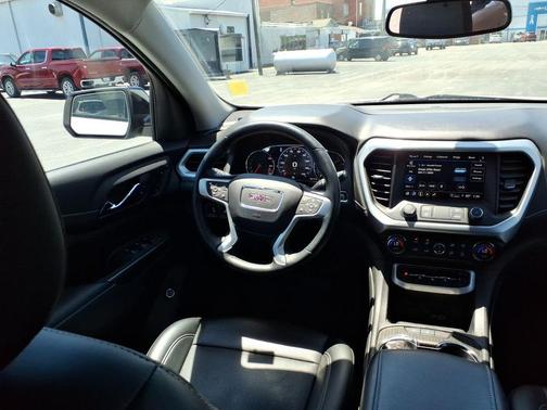 Summit White 2023 GMC Acadia SLT