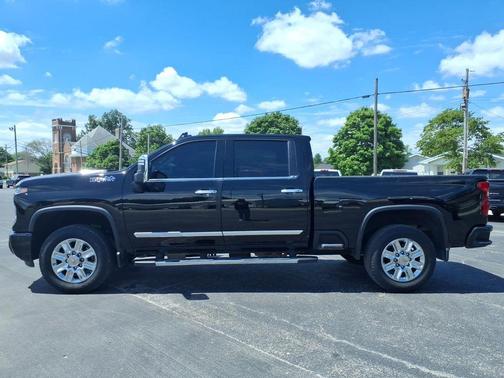 Black 2024 Chevrolet Silverado 2500 High Country