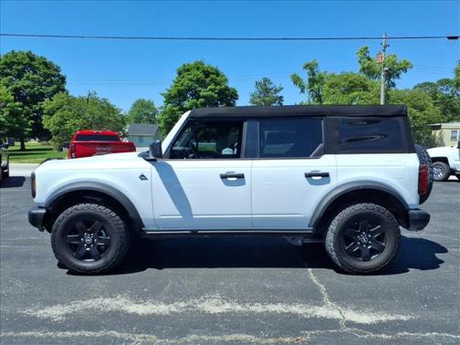 Oxford White 2024 Ford Bronco Black Diamond