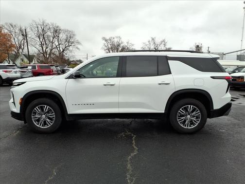 2025 Chevrolet Traverse LT