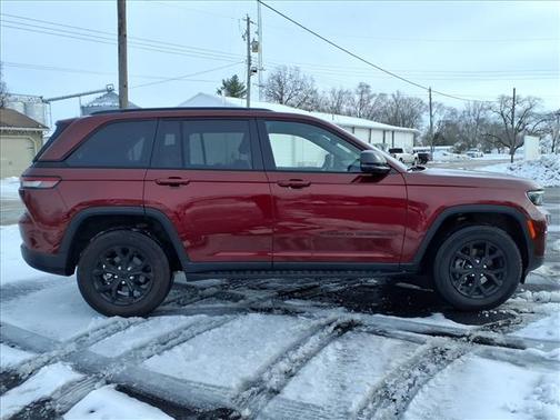 2024 Jeep Grand Cherokee Laredo