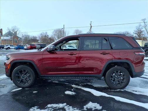 2024 Jeep Grand Cherokee Laredo