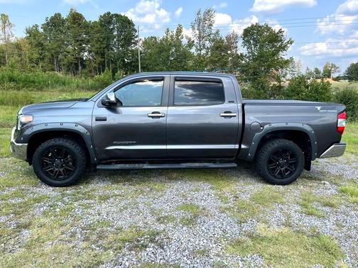 2018 Toyota Tundra SR5