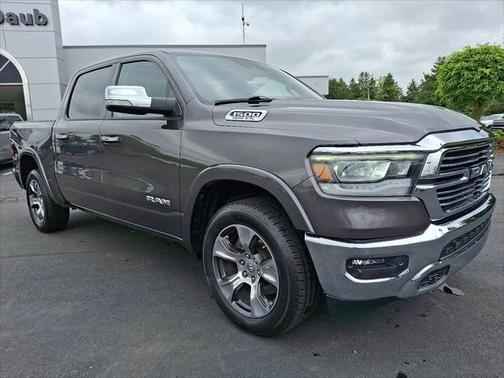 2022 RAM 1500 Laramie Crew Cab 4x4 57' Box