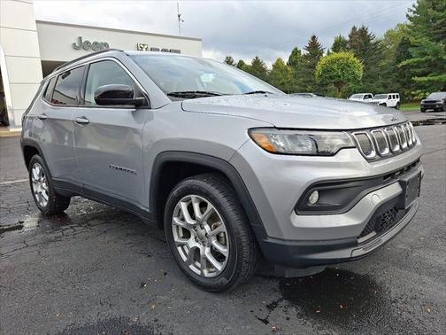 2022 Jeep Compass Latitude Lux 4x4