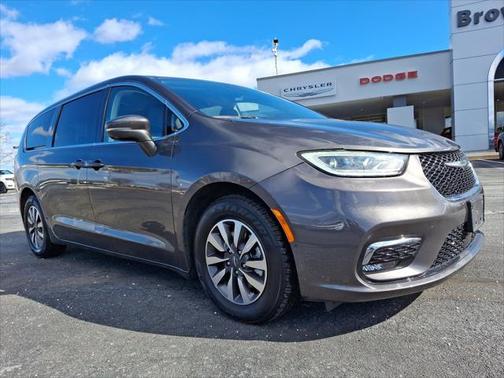 2022 Chrysler Pacifica Hybrid Touring L