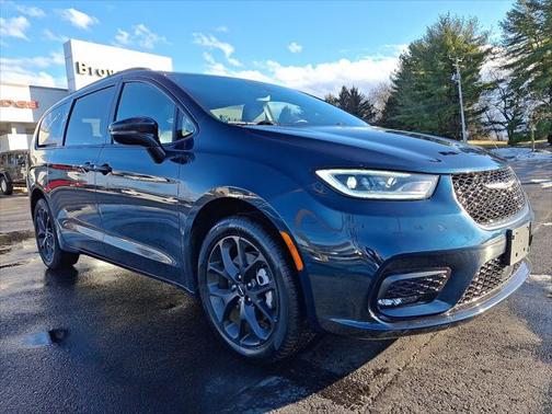 2022 Chrysler Pacifica Touring L AWD