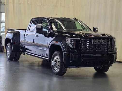 2026 GMC Sierra 3500 Denali Ultimate
