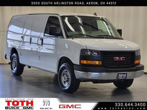 Summit White 2023 GMC Savana 3500 Work Van
